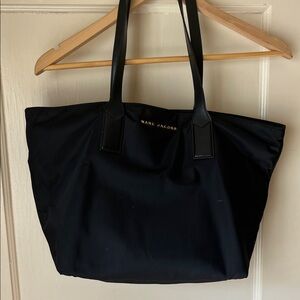 Marc Jacobs Elegant Black Tote